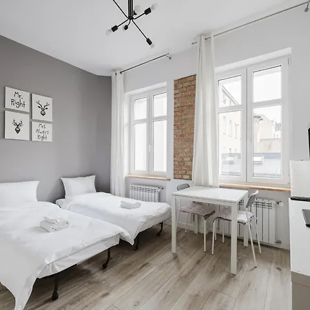 Jezyce Comfort By Bookinghost * Poznaň